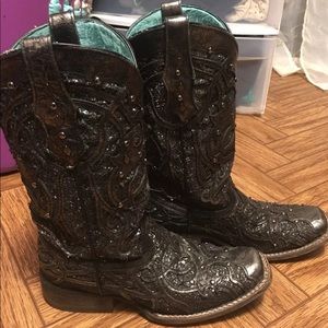 Corral boots